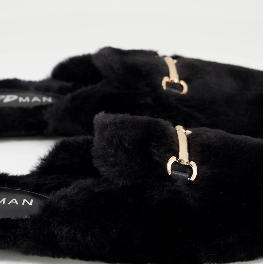 FAUX SLIPPERS